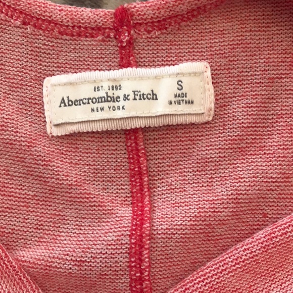 Abercrombie & Fitch Top Low Back in Red Size Small - Picture 7 of 13